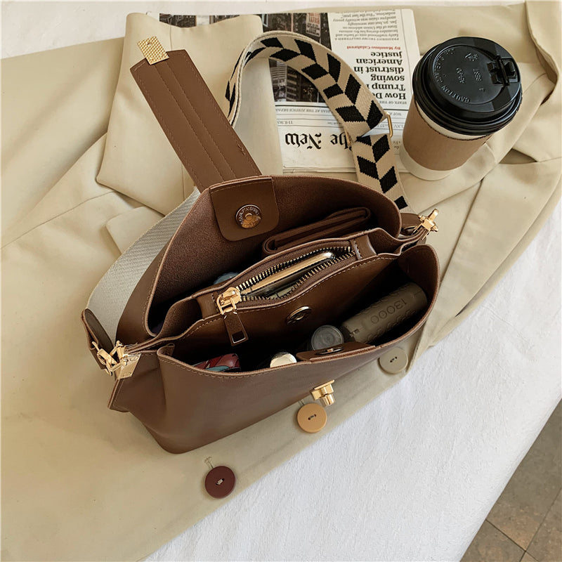 Carlotta | Retro Eimertasche