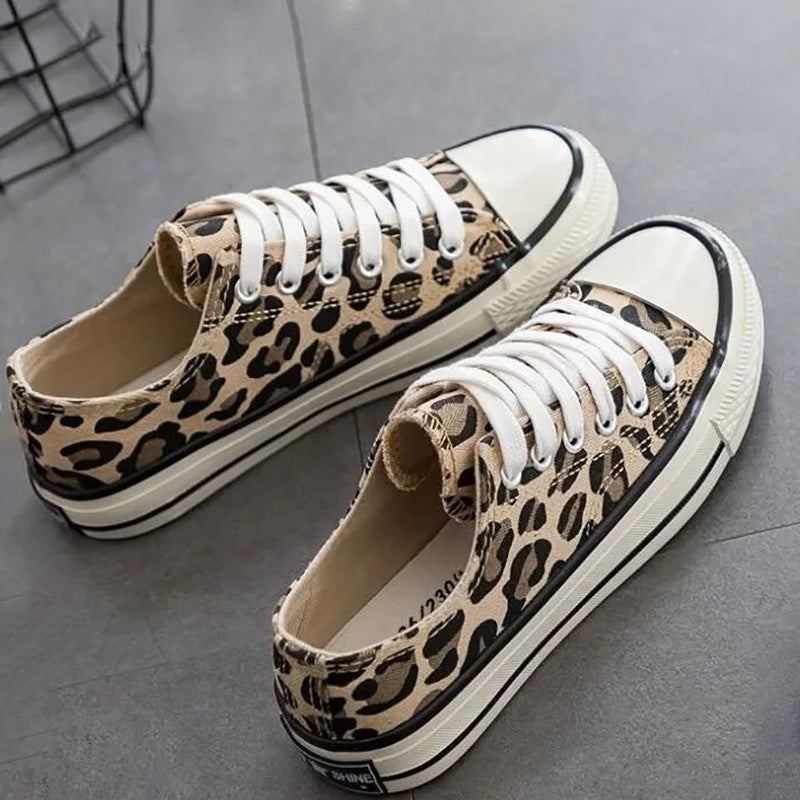 Viva Trend | Stilvolle Leopardenmuster Sportschuhe