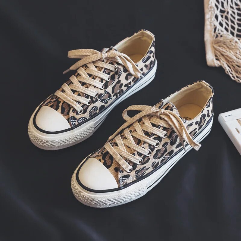 Viva Trend | Stilvolle Leopardenmuster Sportschuhe