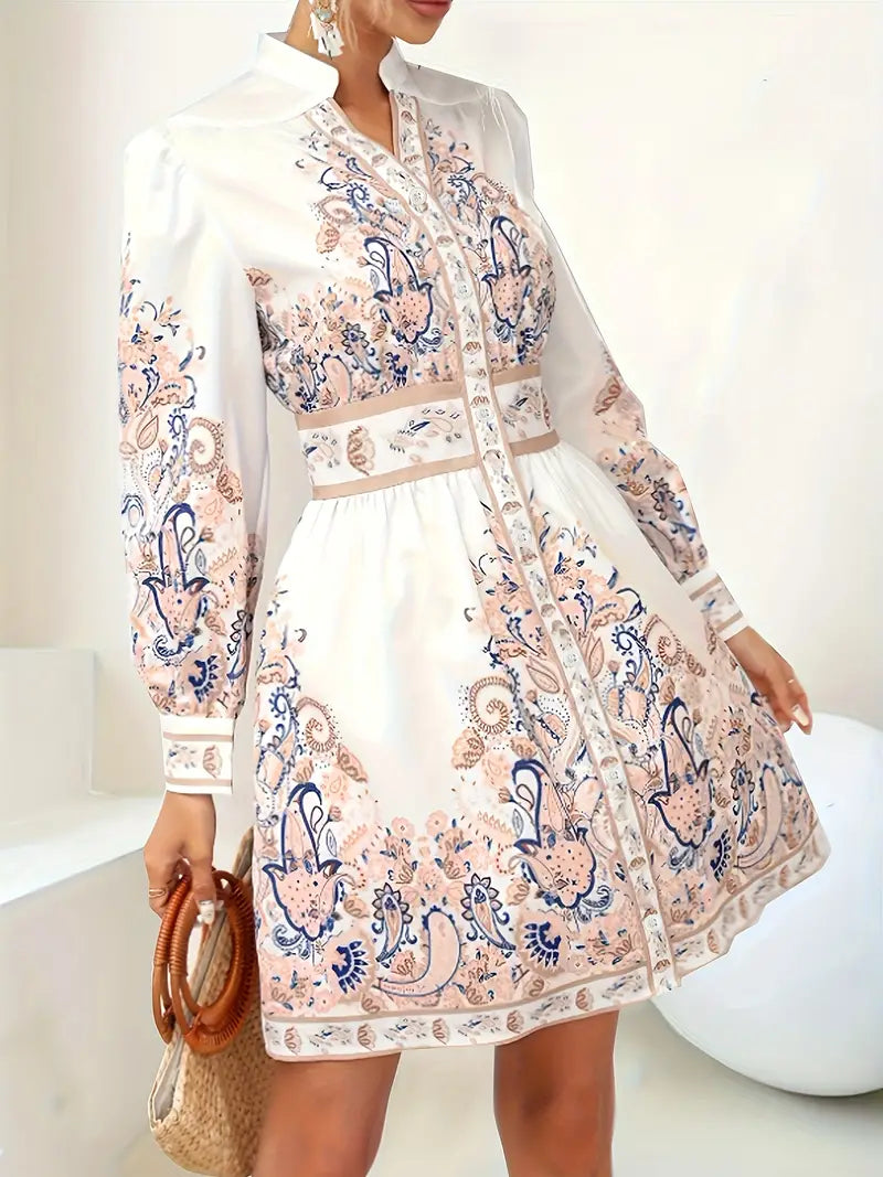 Ferien | Maxikleid mit V-Ausschnitt und langen Ärmeln mit Blumendruck