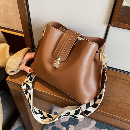 Carlotta | Retro Eimertasche
