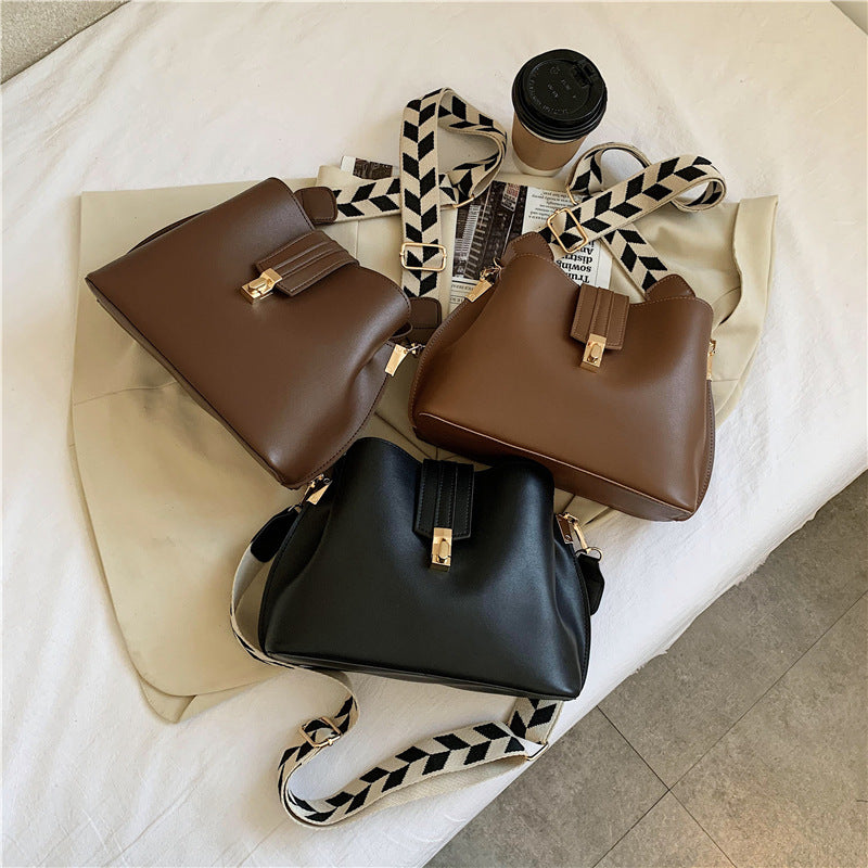 Carlotta | Retro Eimertasche