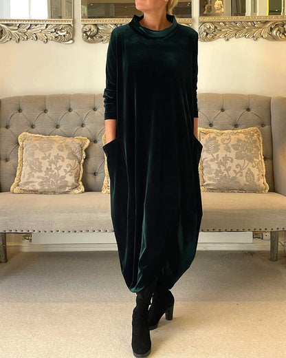 Riva Lefèvre | Elegantes langes Samtkleid mit O-Ausschnitt für Frauen