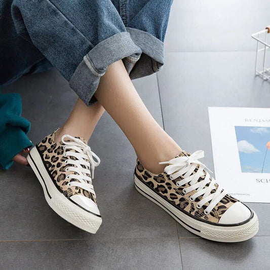 Viva Trend | Stilvolle Leopardenmuster Sportschuhe