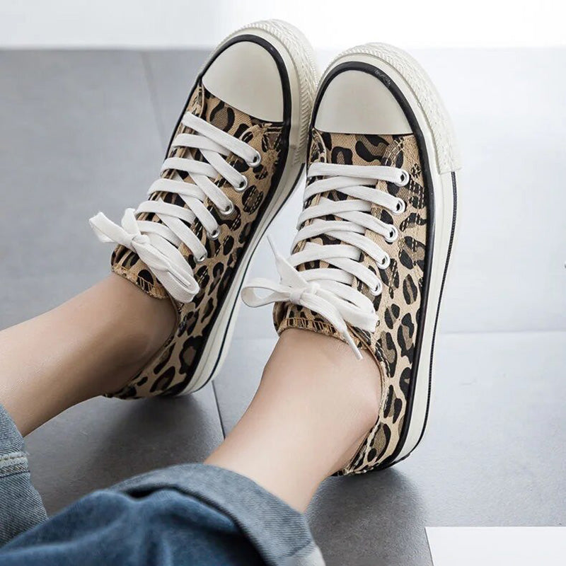 Viva Trend | Stilvolle Leopardenmuster Sportschuhe