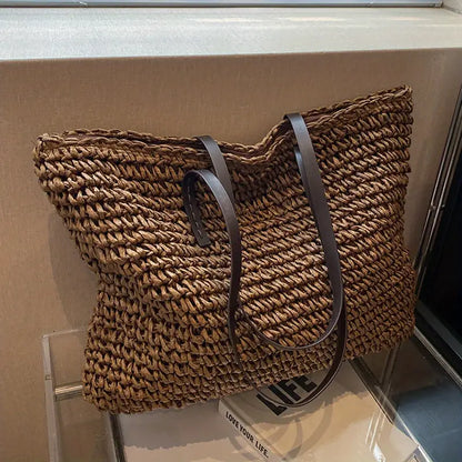 Noemi | Leichte Tasche mit großem Fassungsvermögen