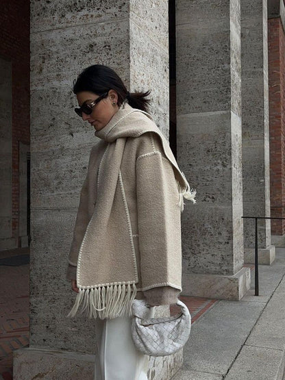 Viva Trend - Damen Wollschal Quastenjacke