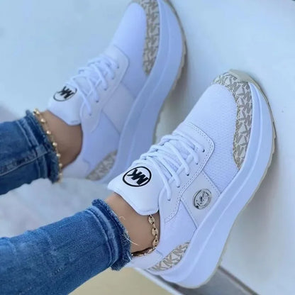 Viva Trend - Sportschuhe mit Schnürung für den Außeneinsatz