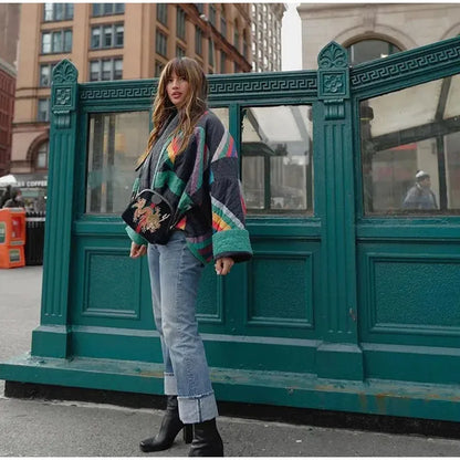 Viva Trend - Doorgestikt kimono vest met regenboogstrepen