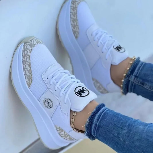 Viva Trend - Sportschuhe mit Schnürung für den Außeneinsatz
