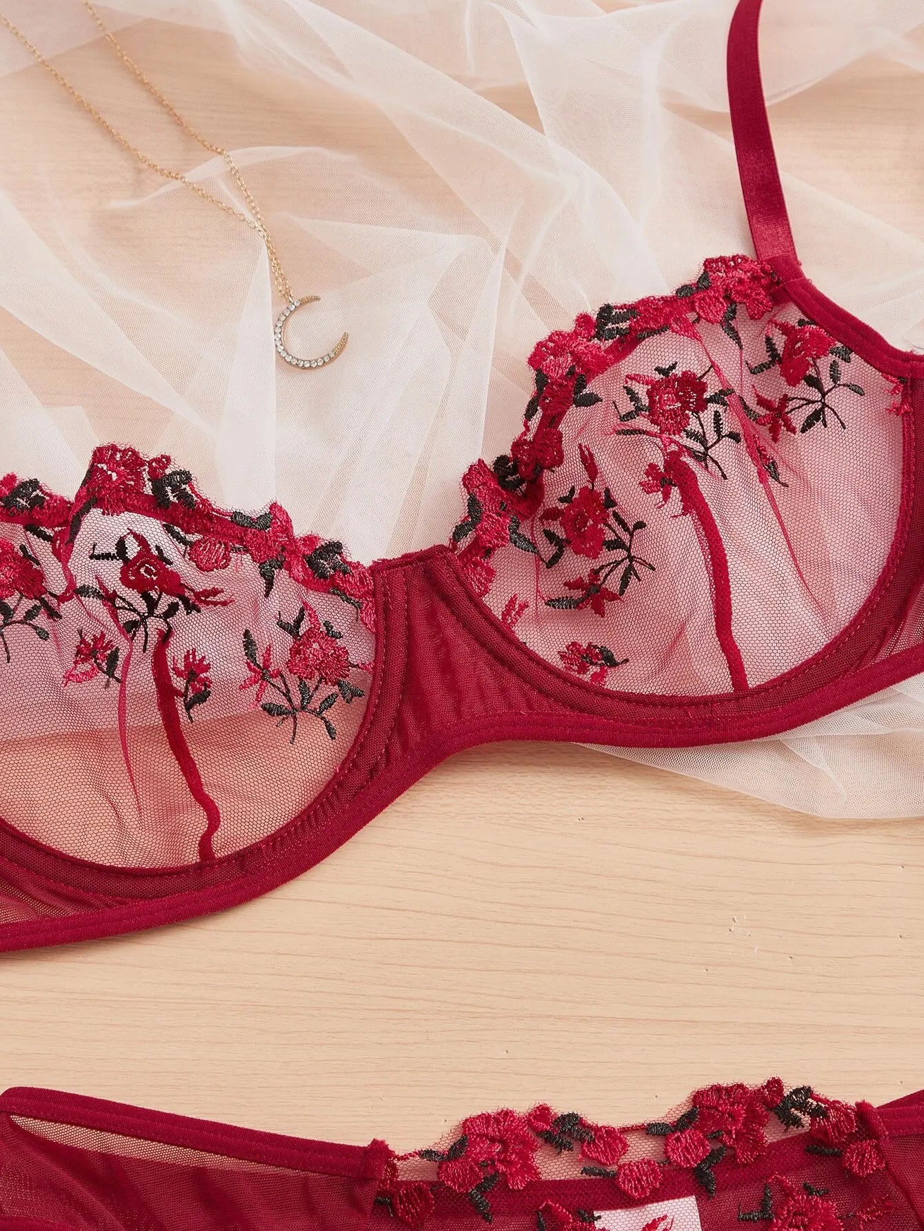 Viva Trend | Dessous Sommermode schicke Frauen